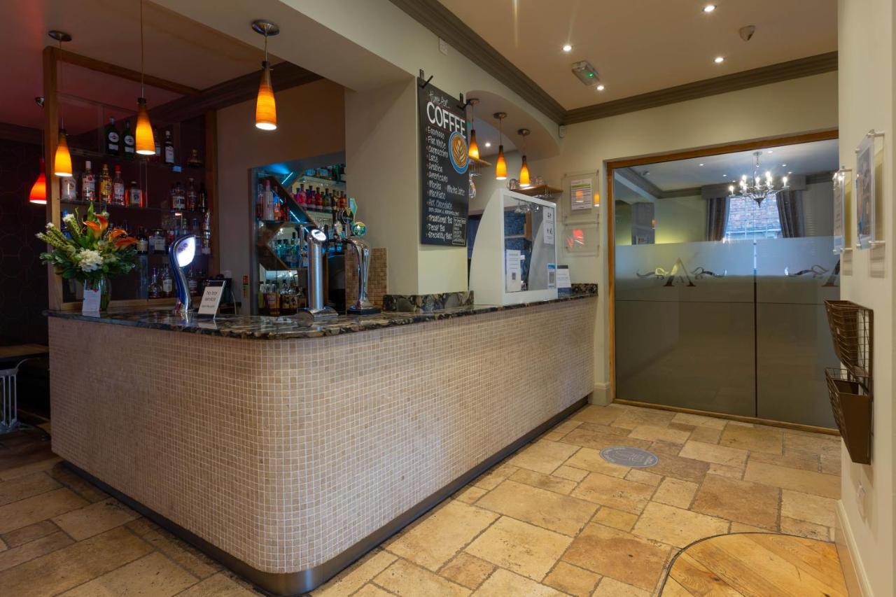 Advocate Arms Hotel Market Rasen Bagian luar foto