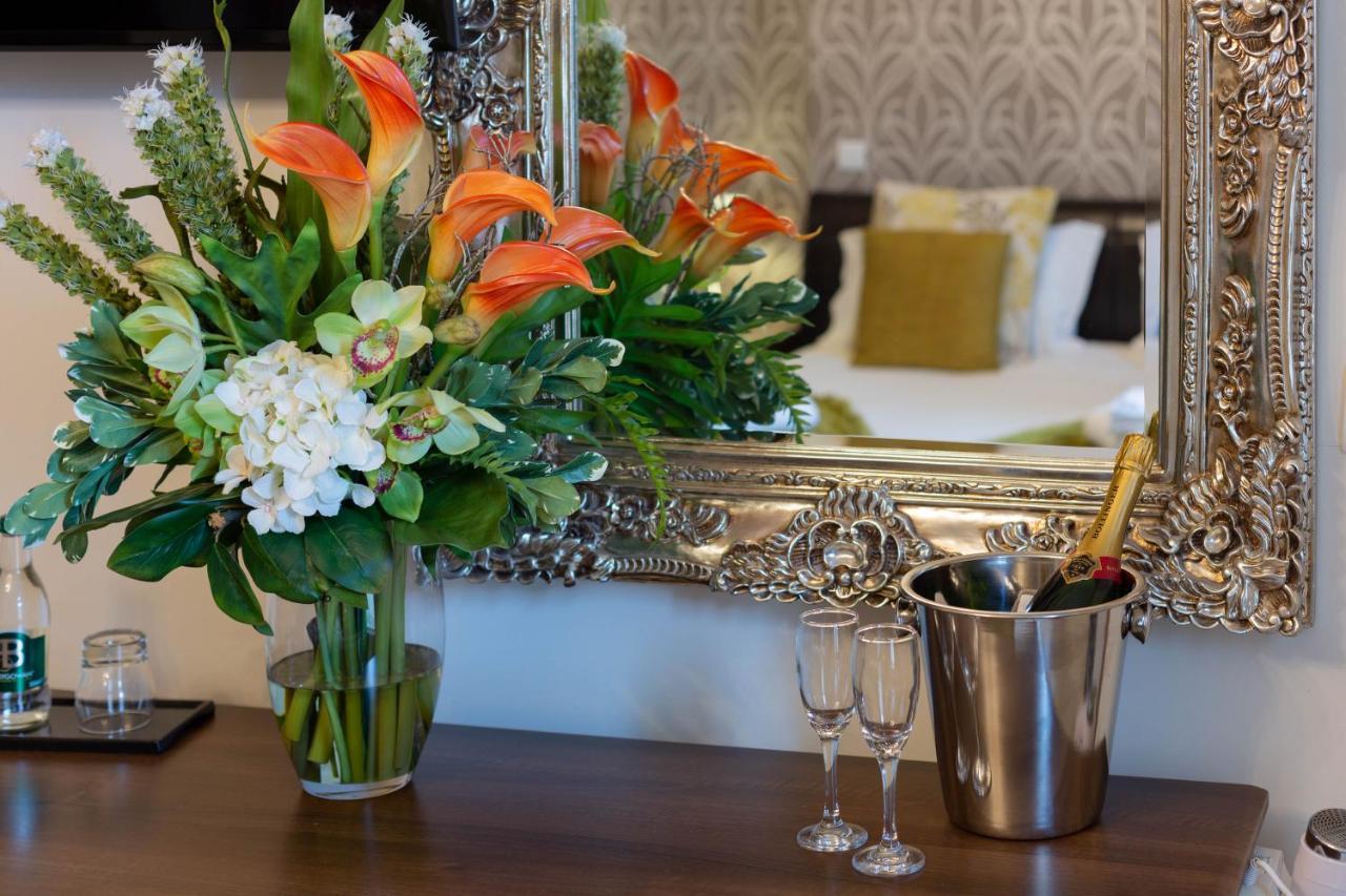 Advocate Arms Hotel Market Rasen Bagian luar foto