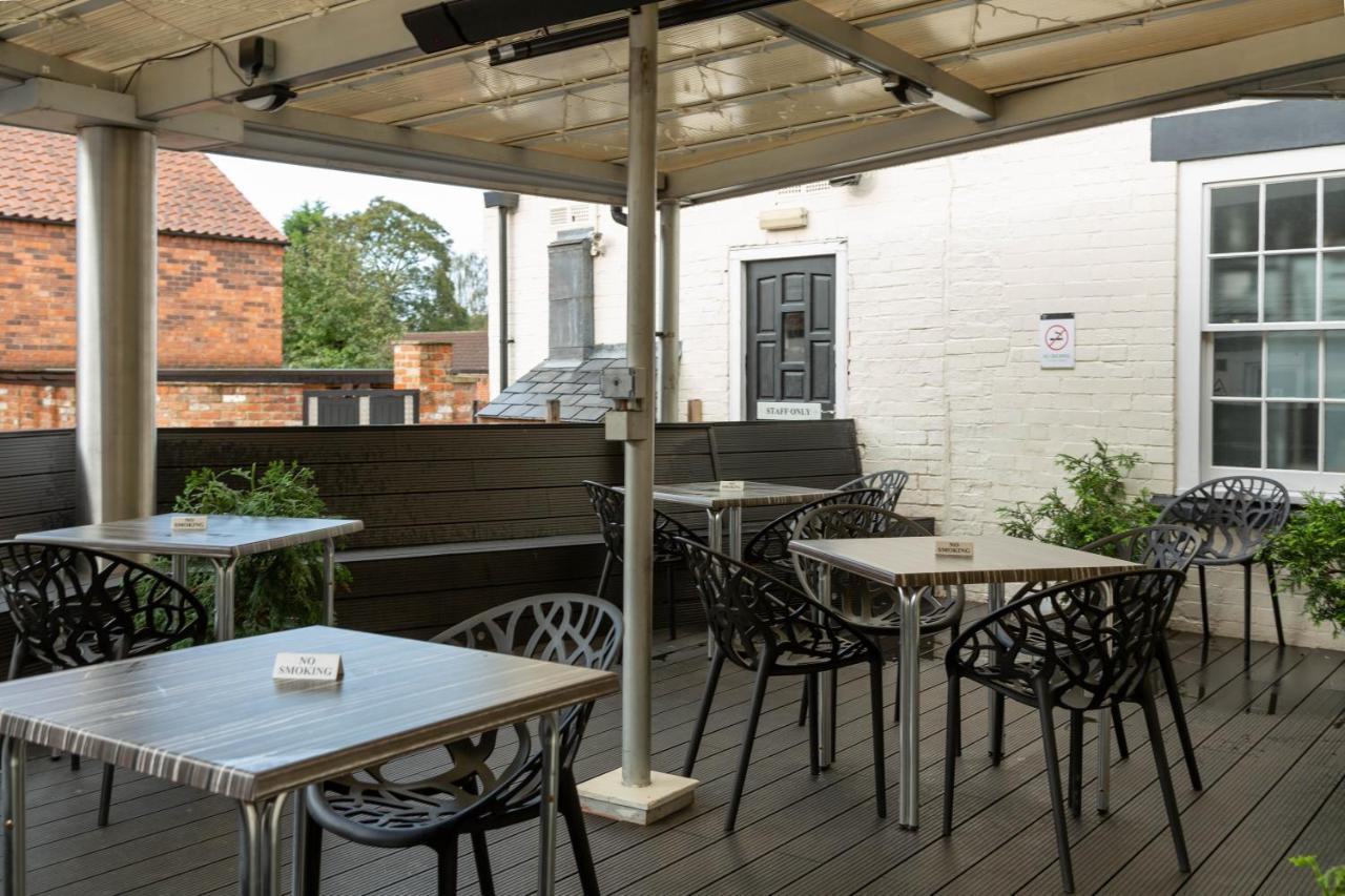 Advocate Arms Hotel Market Rasen Bagian luar foto