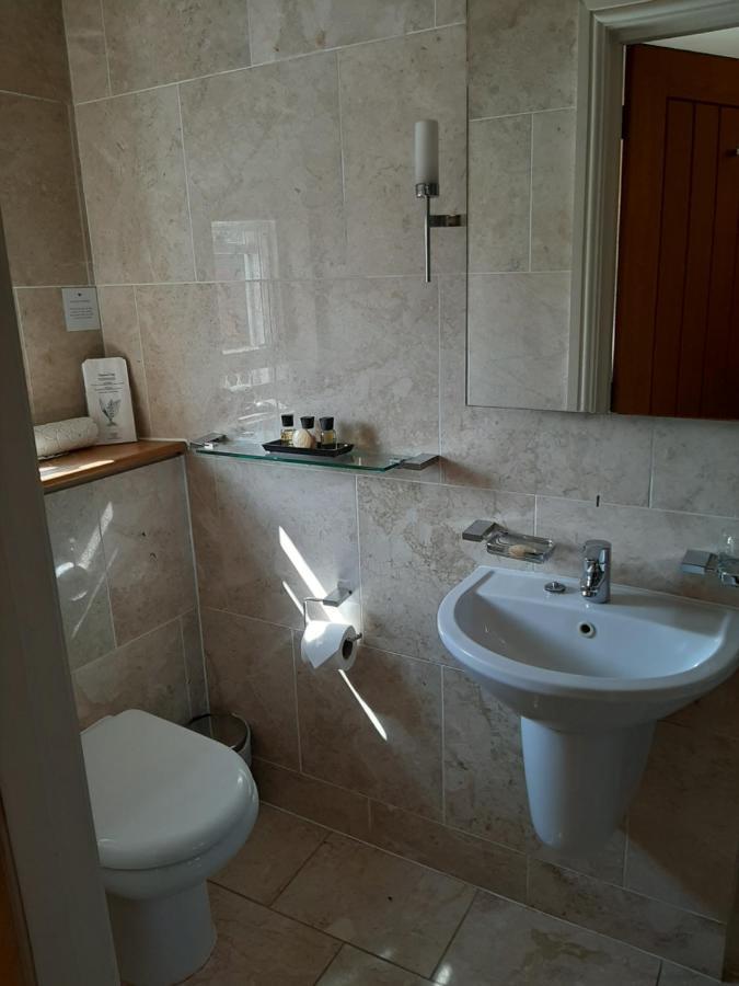 Advocate Arms Hotel Market Rasen Bagian luar foto